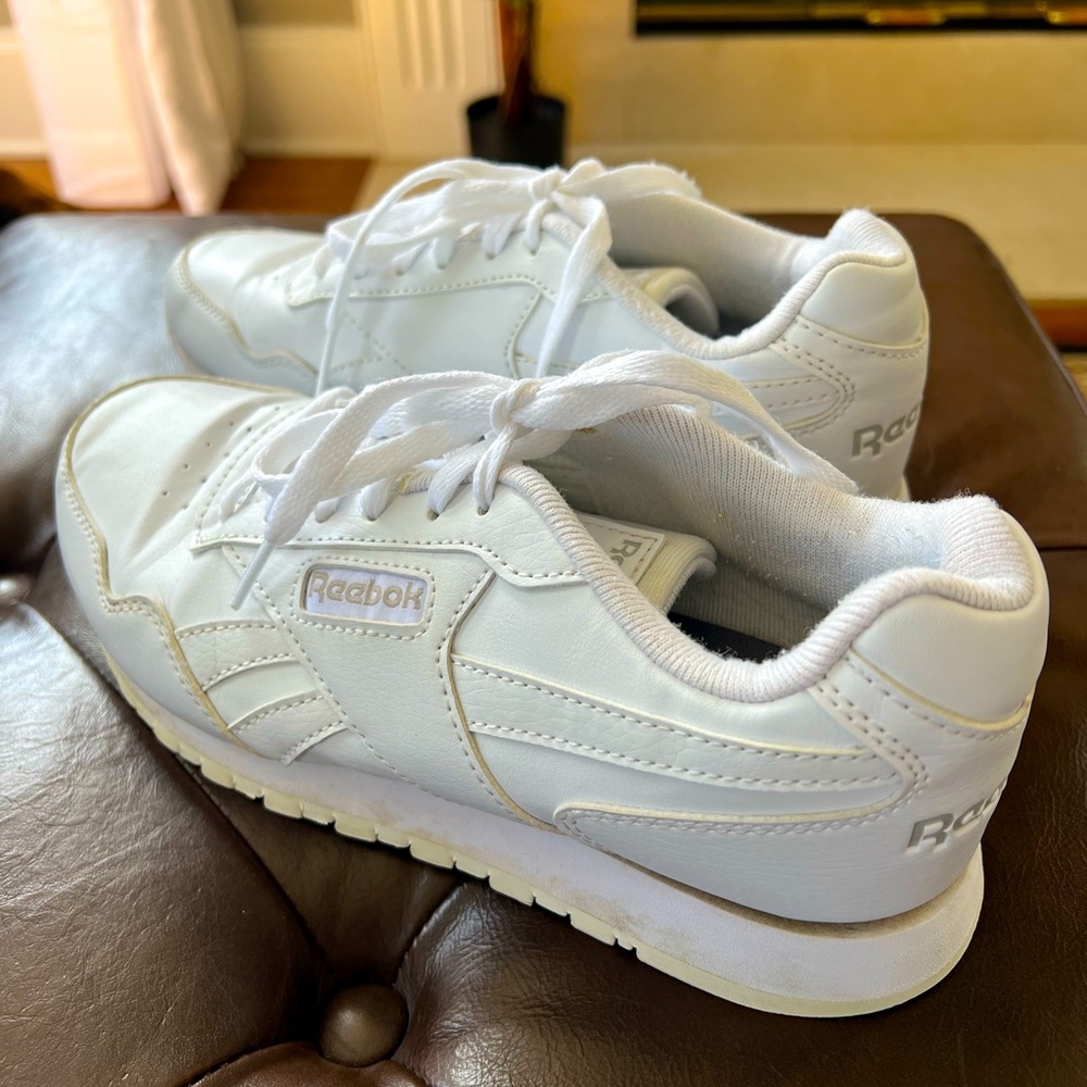 Reebok Women’s Leather Sneaker with Memorytech Inserts